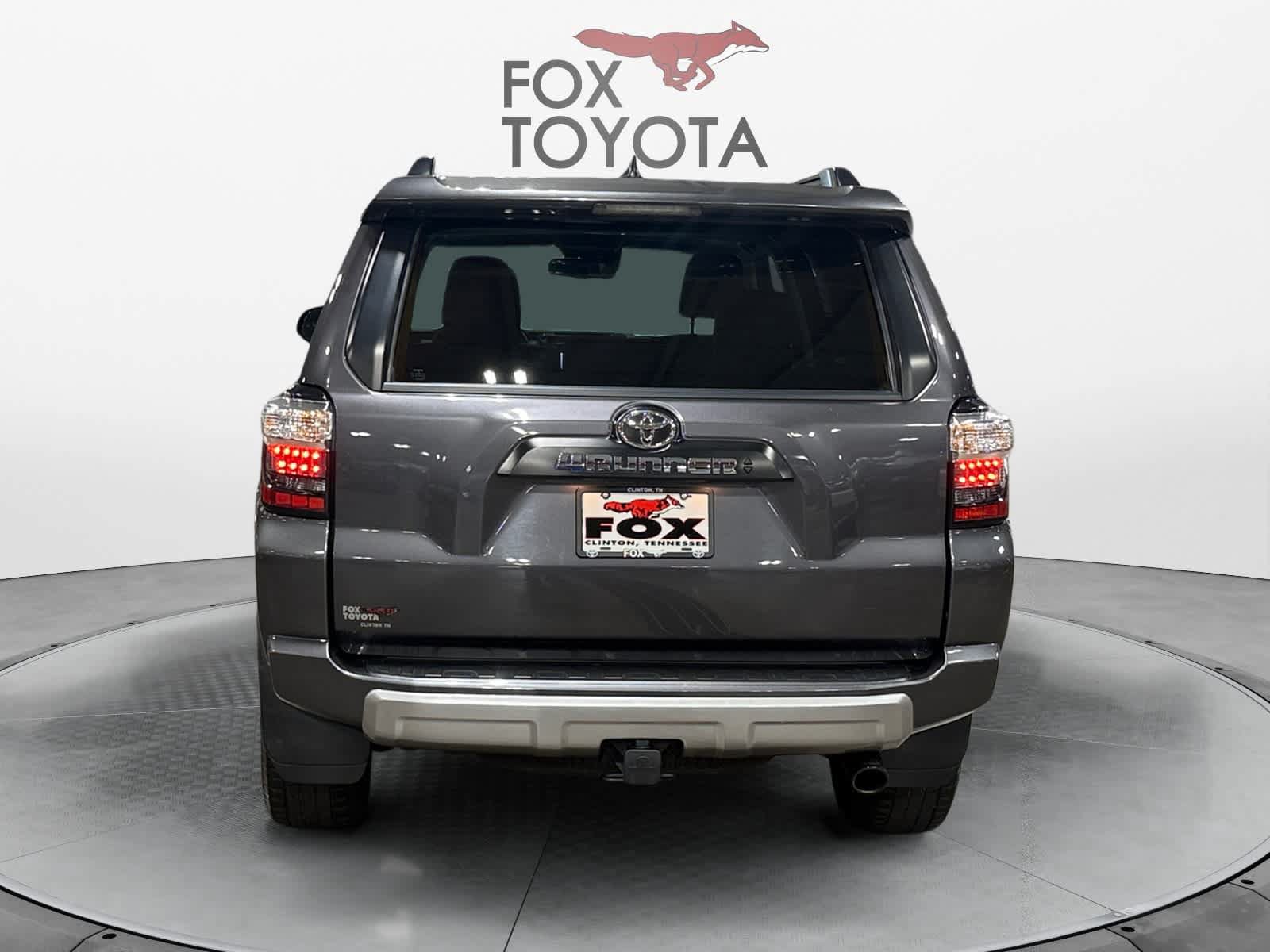 Used 2022 Toyota 4Runner TRD Off-Road Premium w/ TRD Black Wheel Package (TMS) AWD/4WD image 5