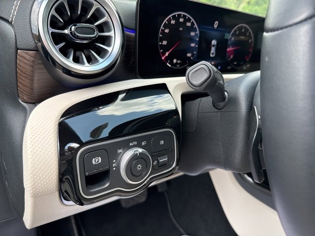 Used 2024 Mercedes-Benz CLA 250 4MATIC image 16