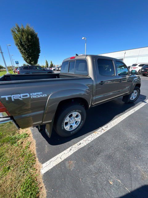 Used 2014 Toyota Tacoma 4x4 Double Cab w/ TRD Off-Road Package image 13