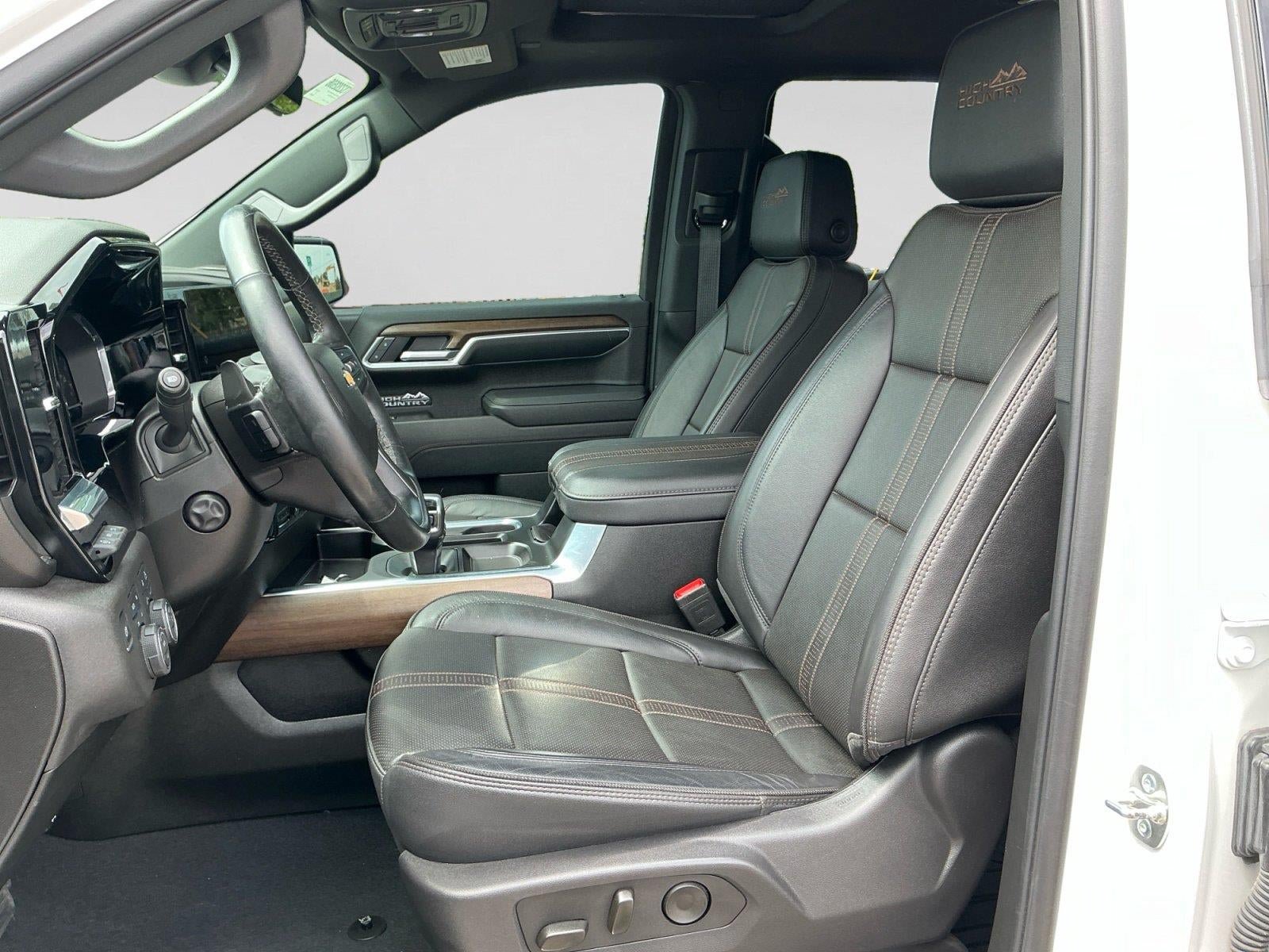Certified 2025 Chevrolet Silverado 1500 High Country w/ Technology Package AWD/4WD image 10