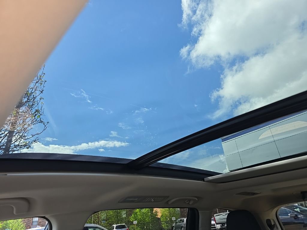 Certified 2025 Subaru Ascent Limited w/ Popular Package #2 image 25