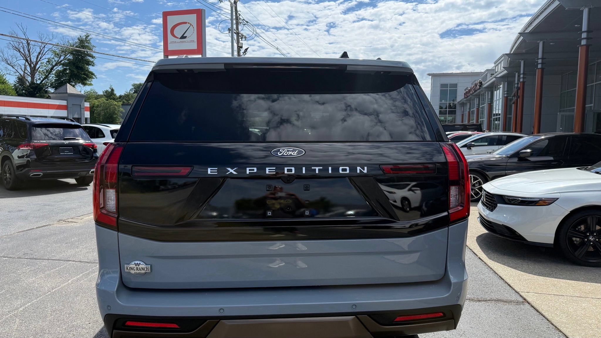 Used 2025 Ford Expedition King Ranch AWD/4WD image 13