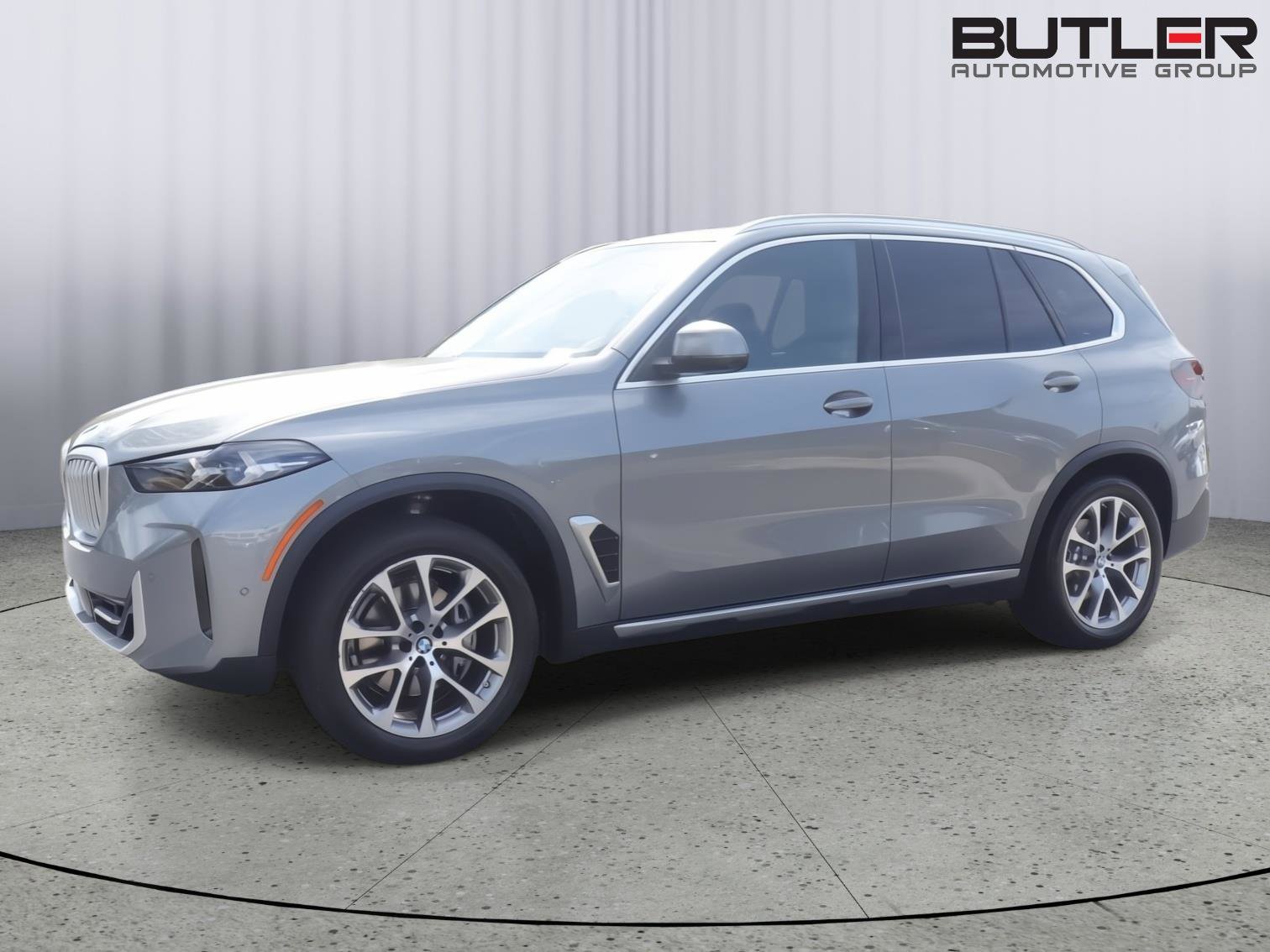 Used 2024 BMW X5 xDrive40i w/ Parking Assistance Package image 43