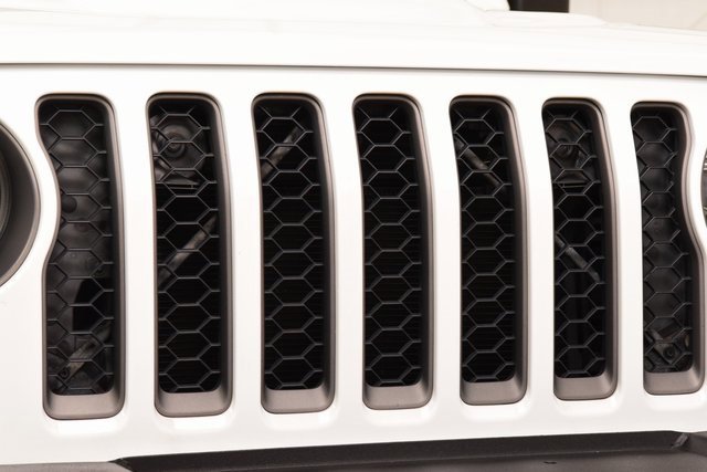 Used 2020 Jeep Gladiator Rubicon image 9