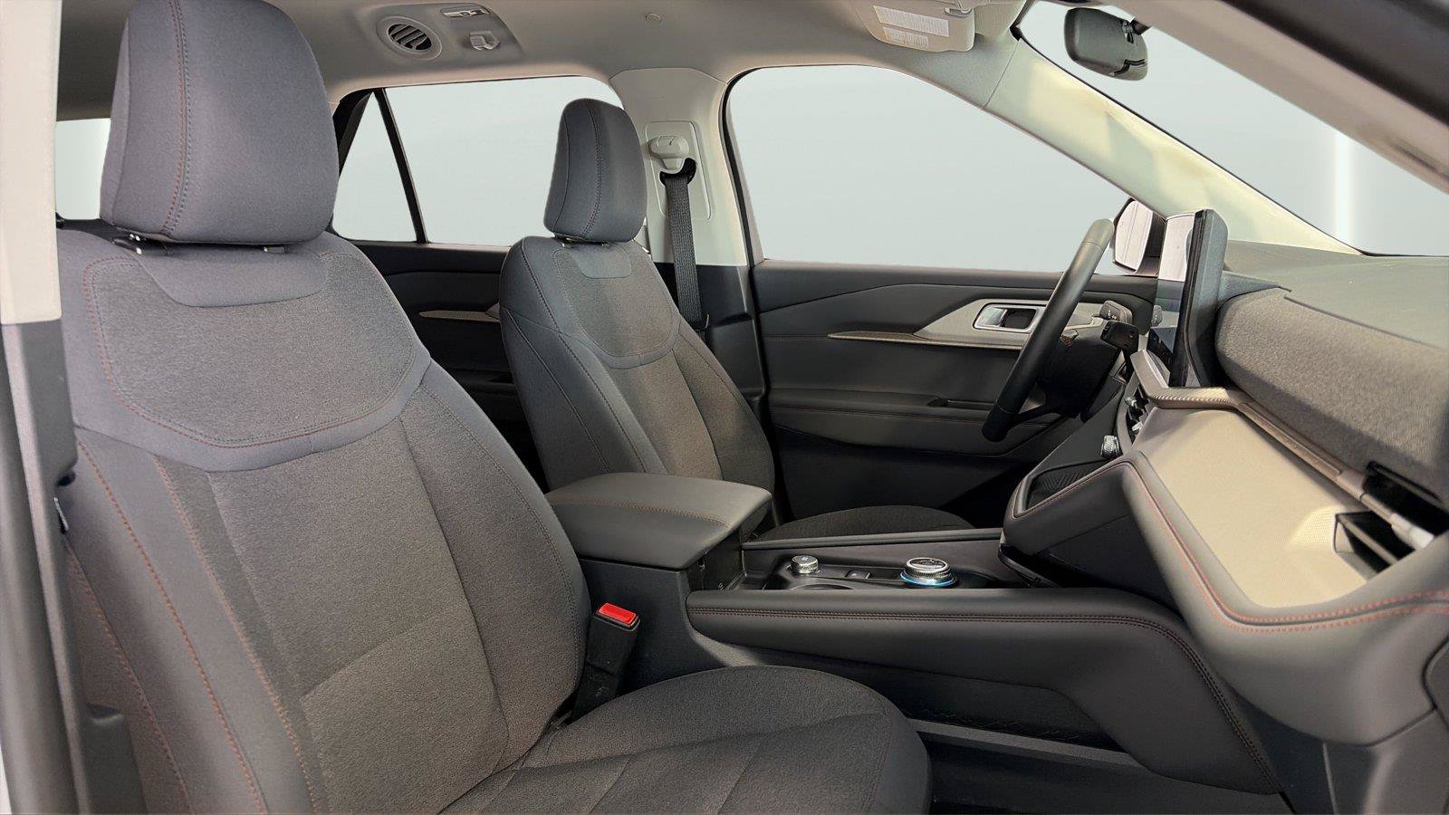 Certified 2025 Ford Explorer Active RWD image 14