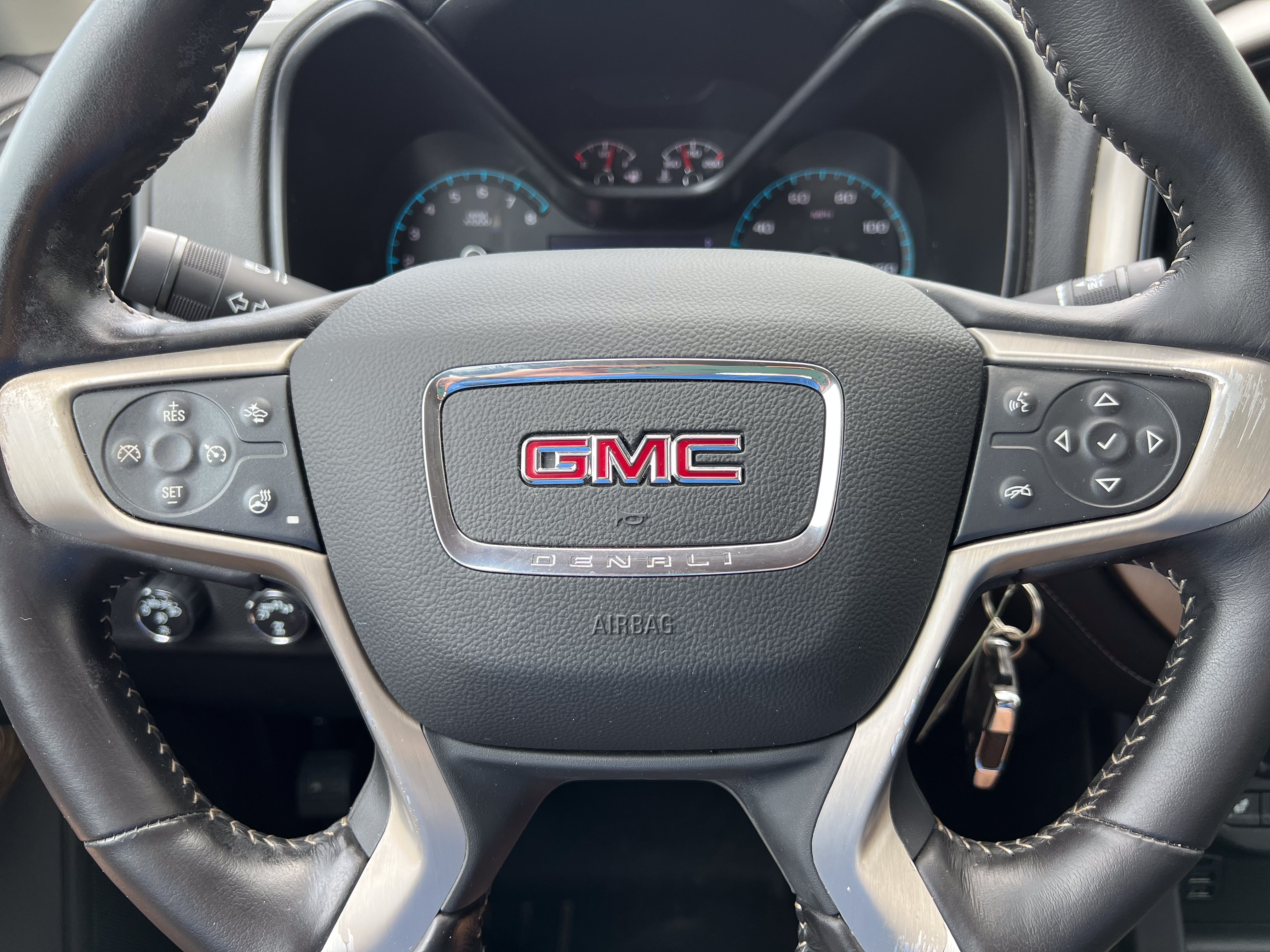 Used 2020 GMC Canyon Denali AWD/4WD image 18
