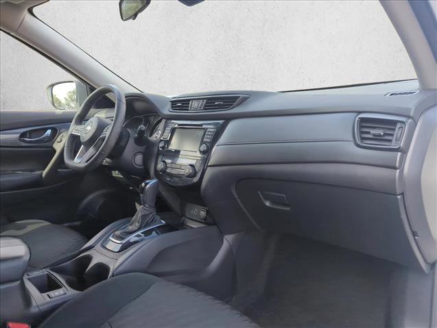 Used 2020 Nissan Rogue SV image 27