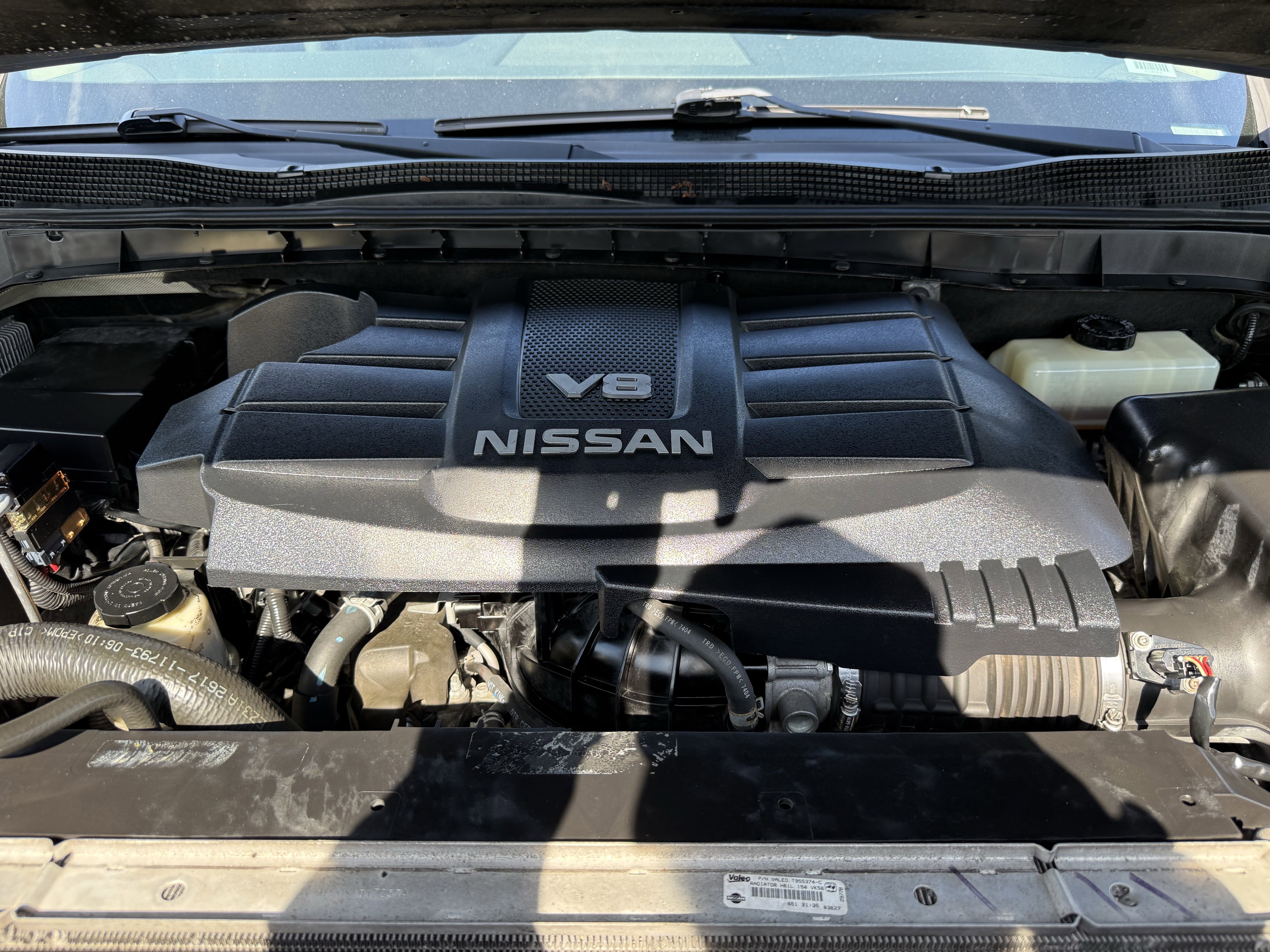 Used 2018 Nissan Titan SL image 32