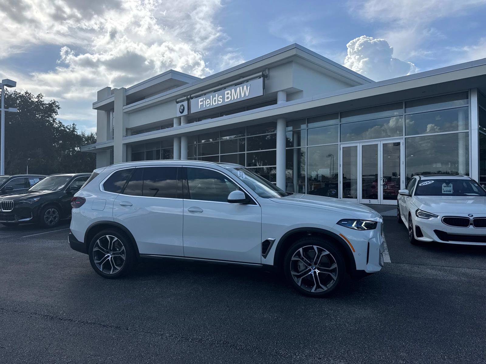 Certified 2025 BMW X5 xDrive50e w/ Parking Assistance Package image 1
