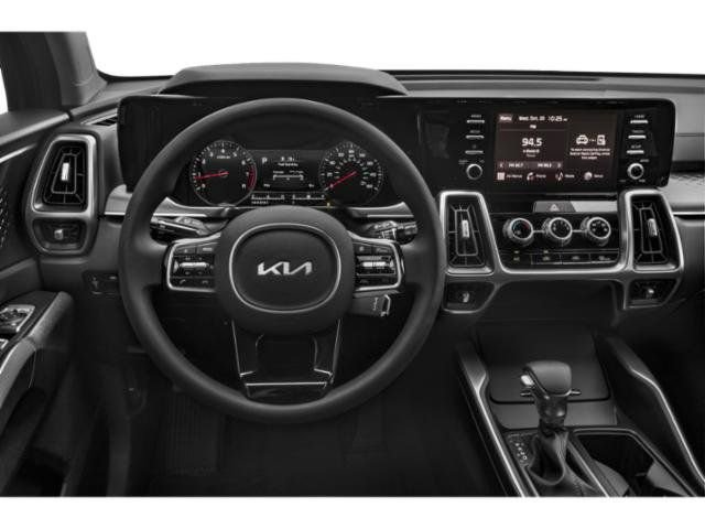 Used 2022 Kia Sorento LX image 11