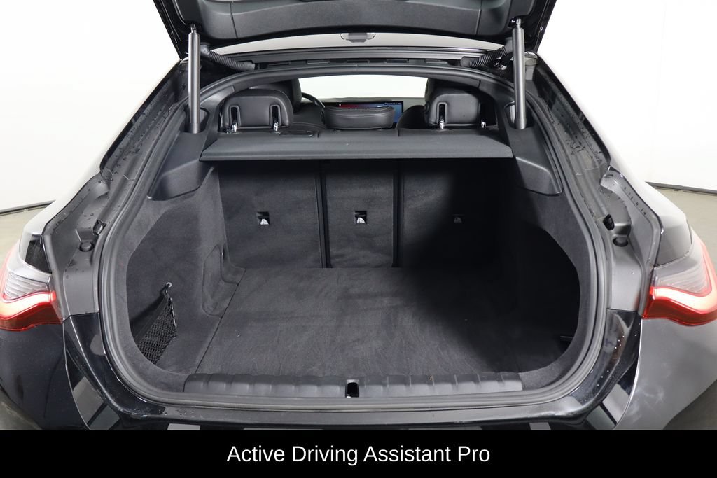 Used 2023 BMW i4 eDrive35 RWD image 17