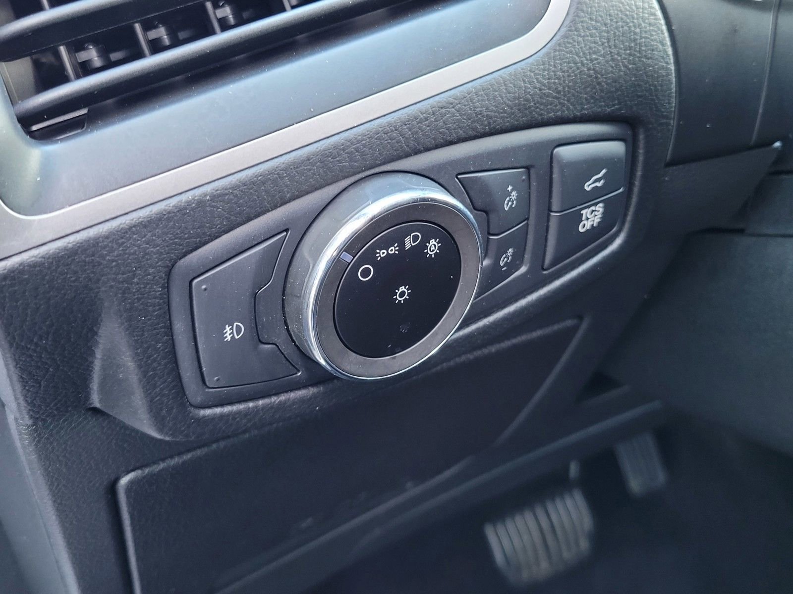 Used 2023 Ford Edge SEL w/ Convenience Package image 18