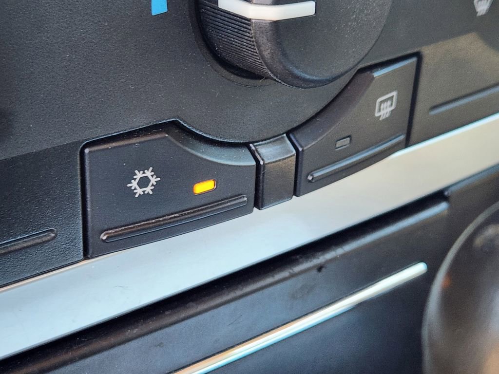 Used 2006 Dodge Magnum R/T image 12