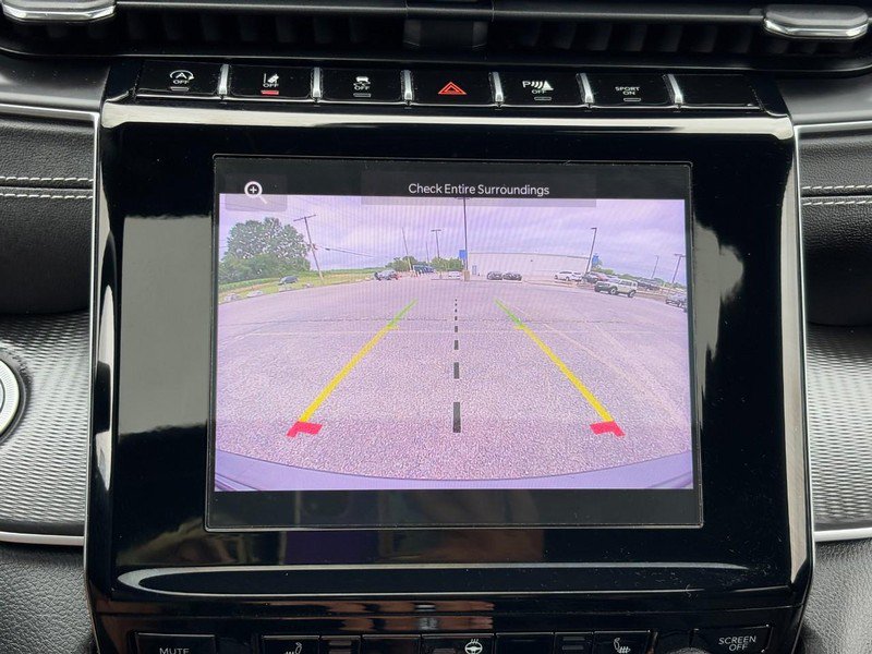 Used 2023 Jeep Grand Cherokee Altitude AWD/4WD image 22
