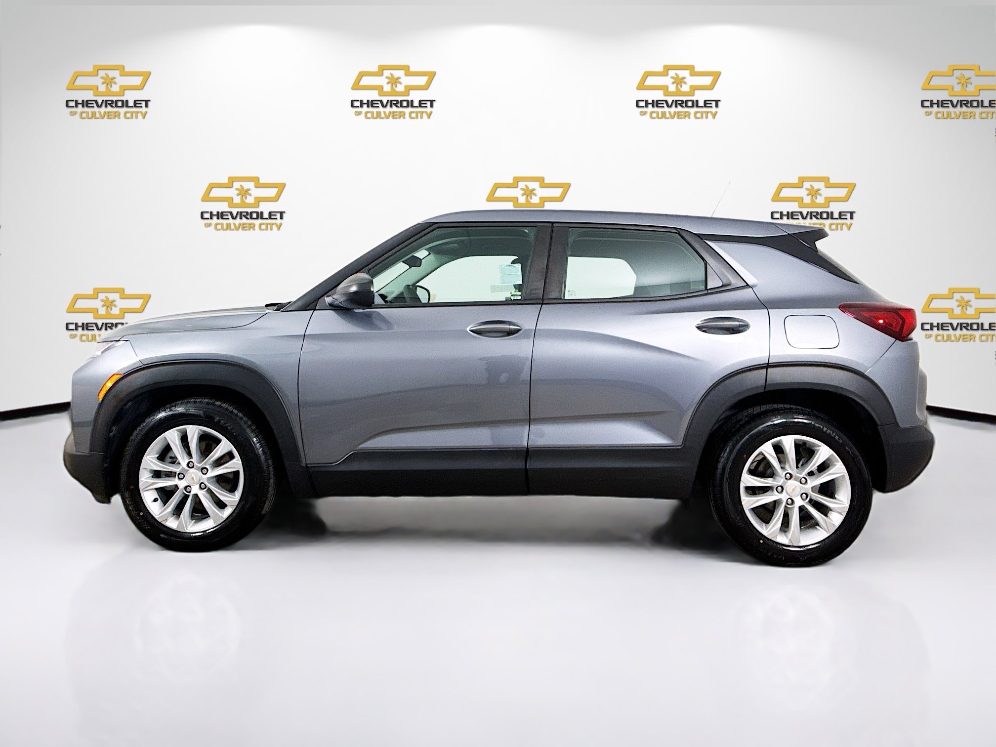 Used 2021 Chevrolet TrailBlazer LS FWD image 5