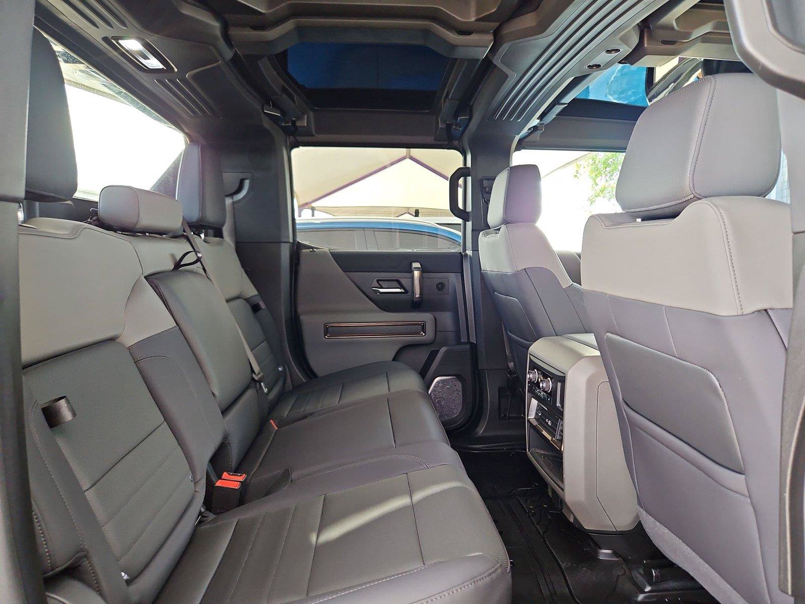 Used 2025 GMC Hummer EV 3X AWD/4WD image 30