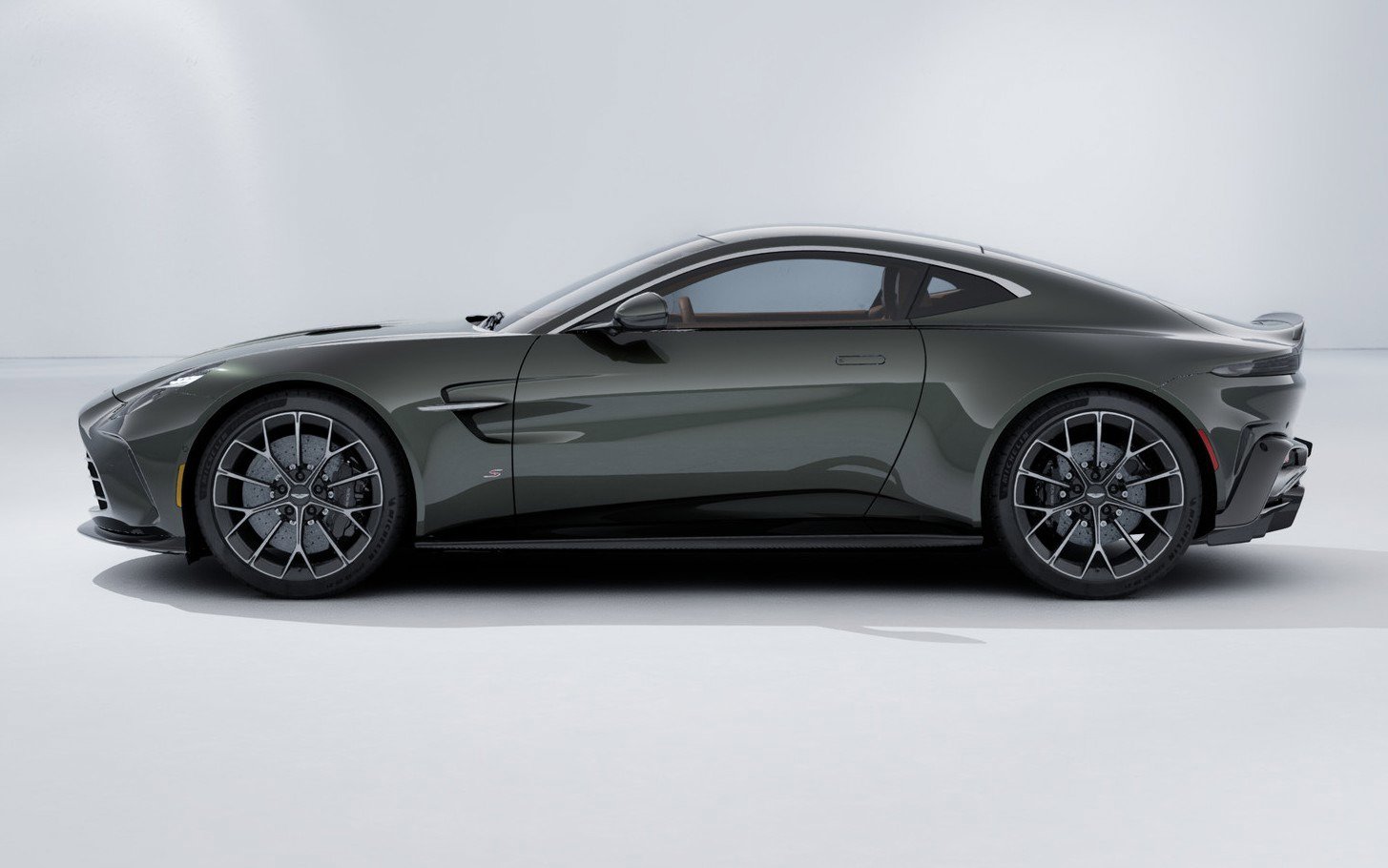 New 2026 Aston Martin V8 Vantage S image 3
