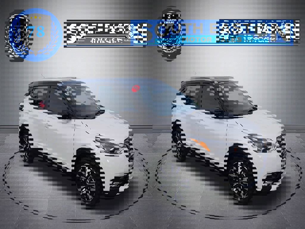 Used 2020 Nissan Kicks SR w/ SR Premium Package image 2