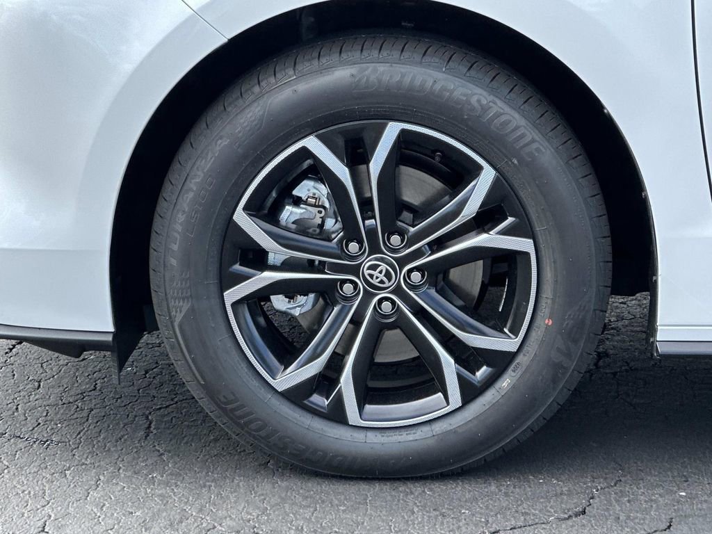 New 2026 Toyota Sienna Platinum AWD/4WD image 8