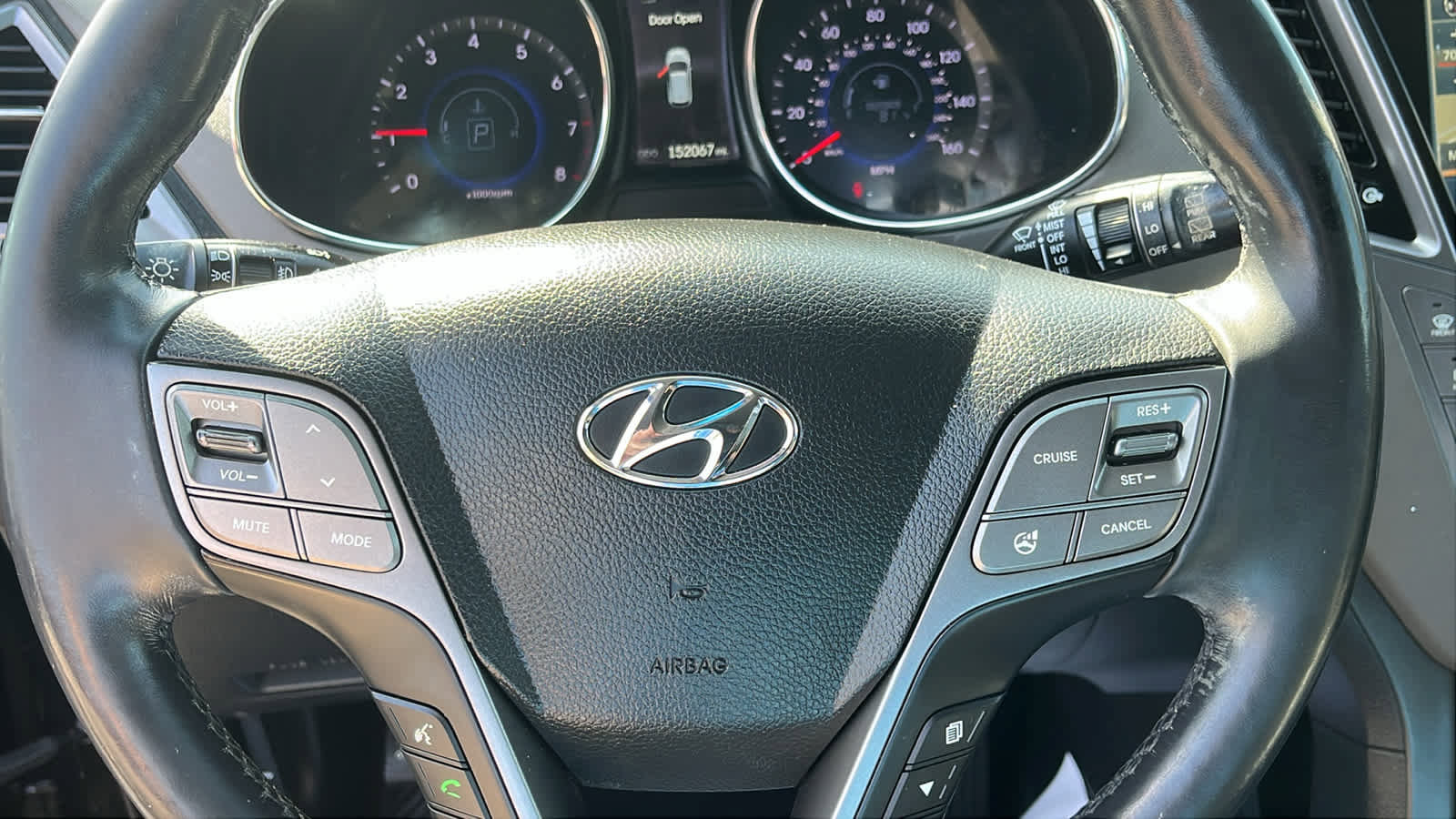 Used 2015 Hyundai Santa Fe Limited w/ Option Group 04 AWD/4WD image 11