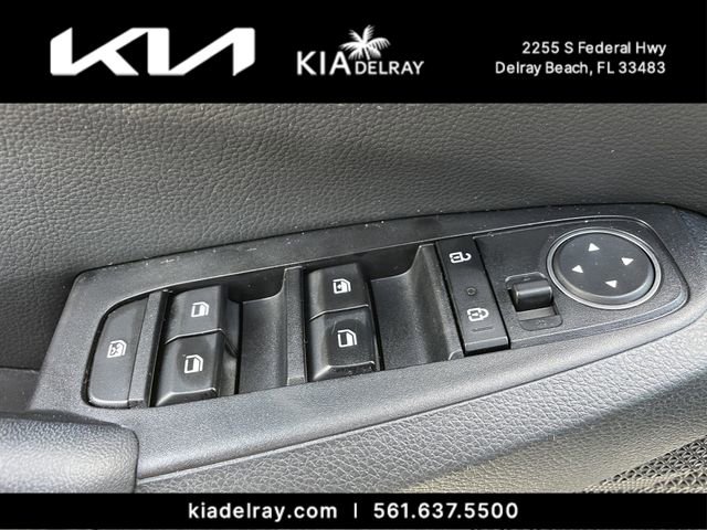 Used 2023 Kia Seltos Nightfall Edition image 16