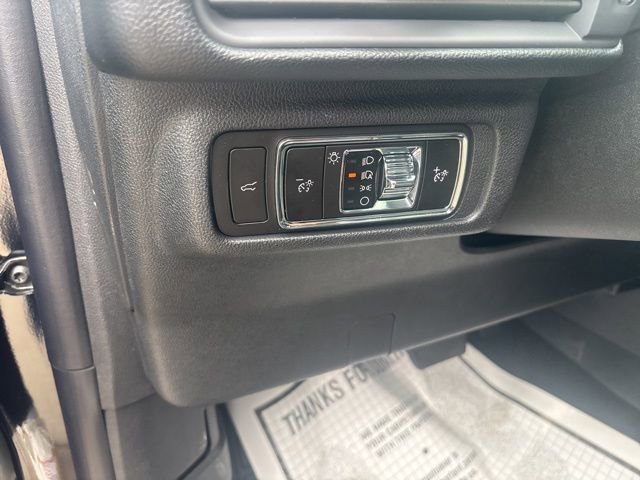 New 2026 Lincoln Corsair Premiere image 16