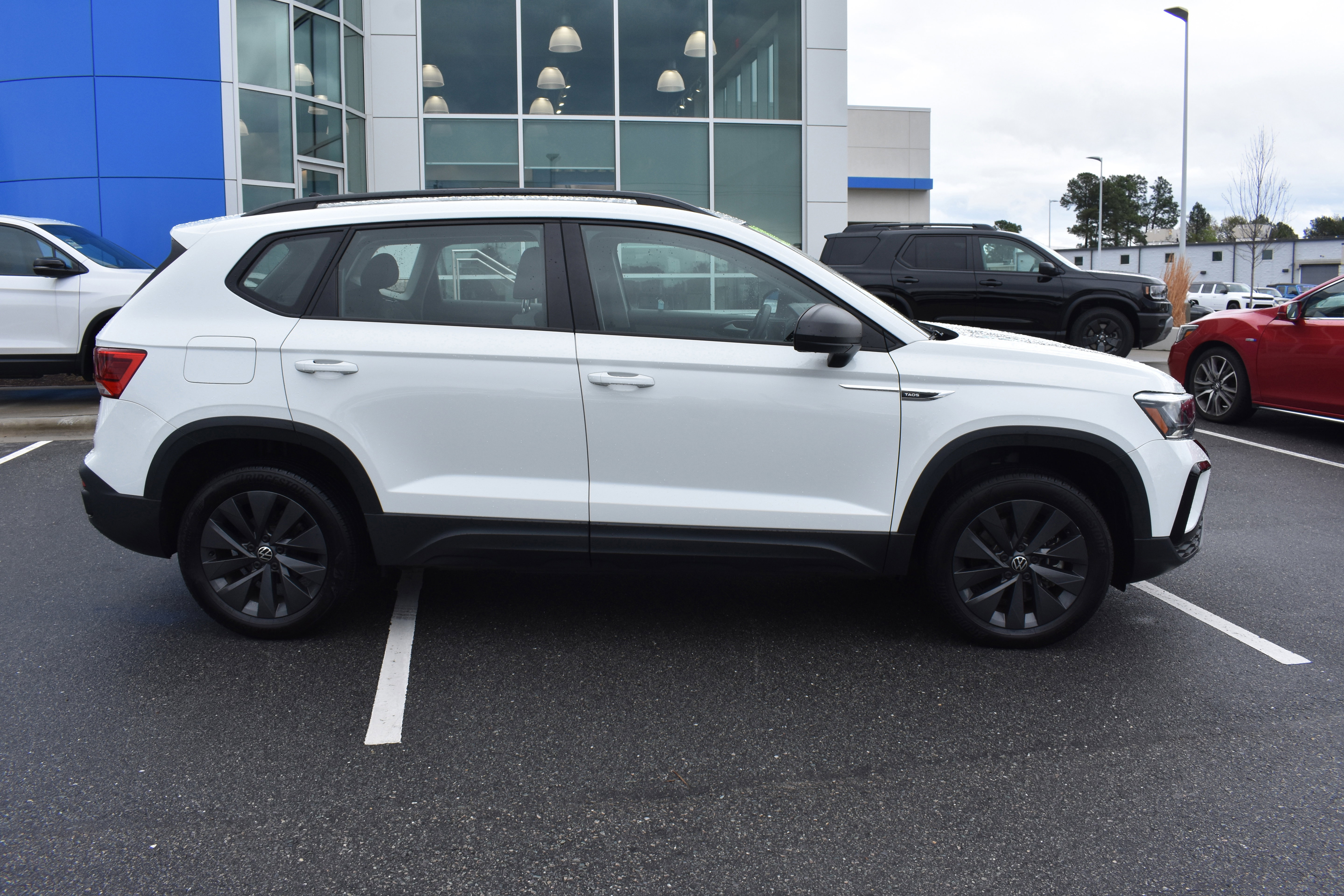 Used 2024 Volkswagen Taos S image 10