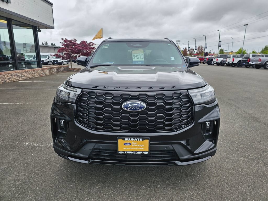 Certified 2025 Ford Explorer ST-Line AWD/4WD image 3
