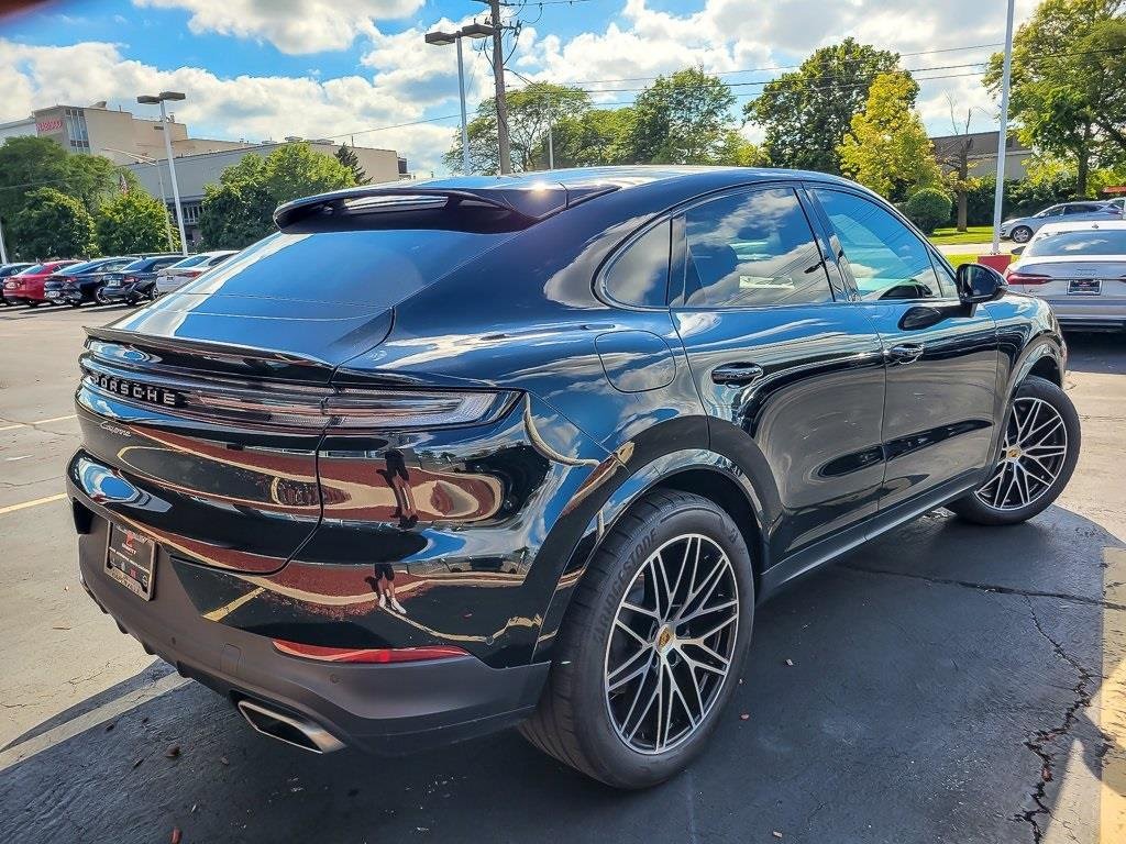 Used 2024 Porsche Cayenne Coupe image 7