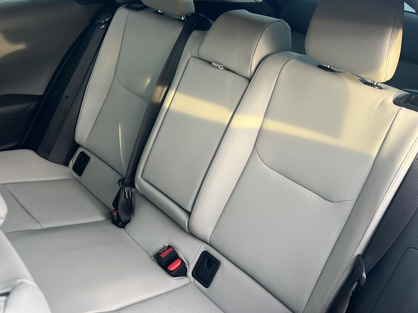 Used 2024 Toyota Prius Limited FWD image 31