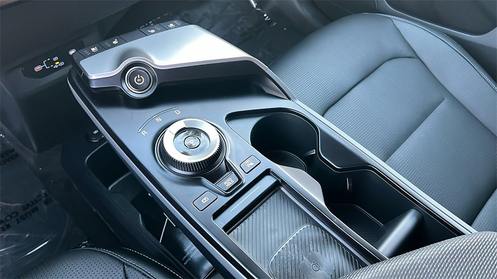 New 2025 Kia EV6 Wind image 14