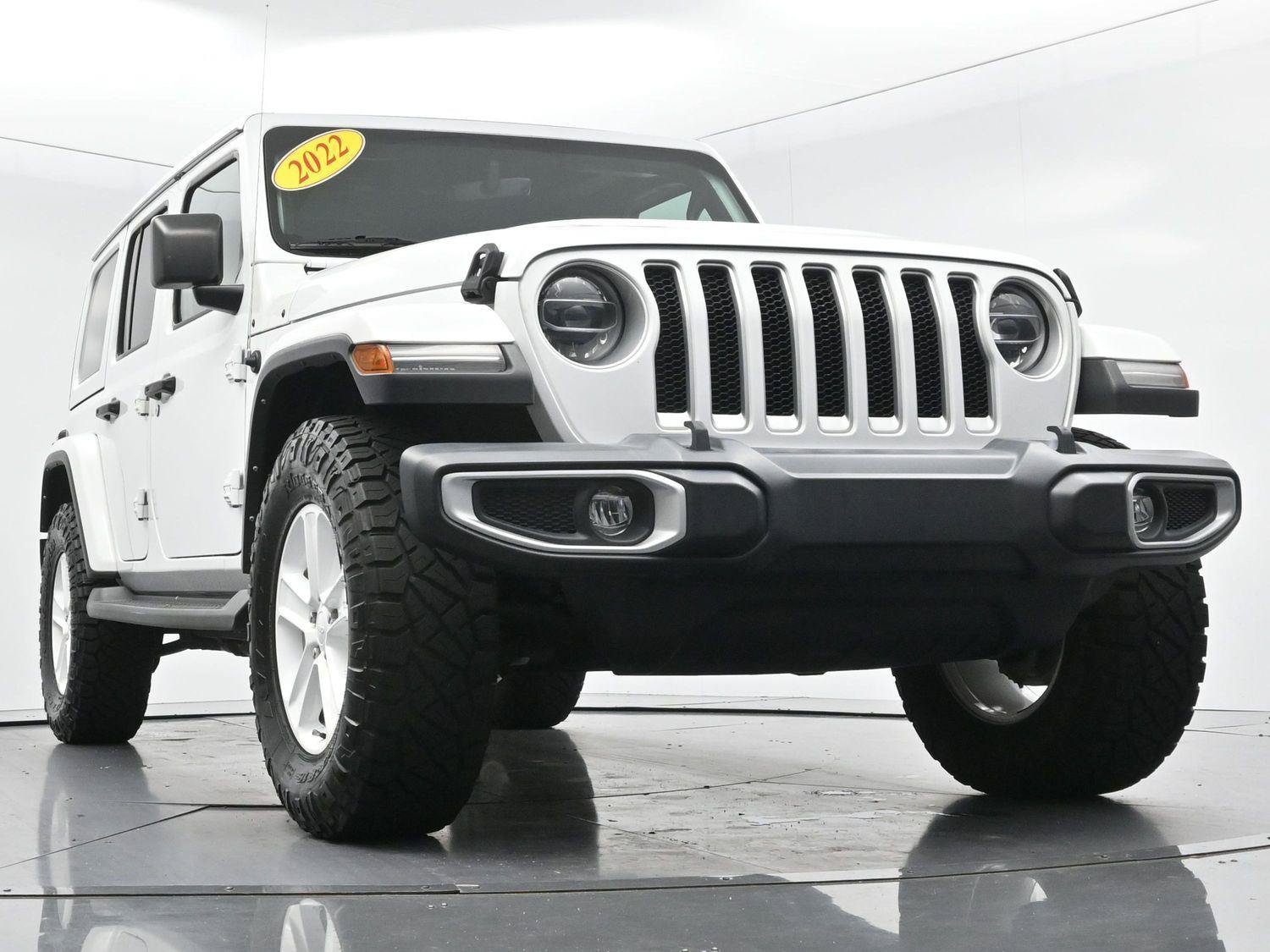 Used 2022 Jeep Wrangler Unlimited Sahara w/ LED Lighting Group AWD/4WD image 47