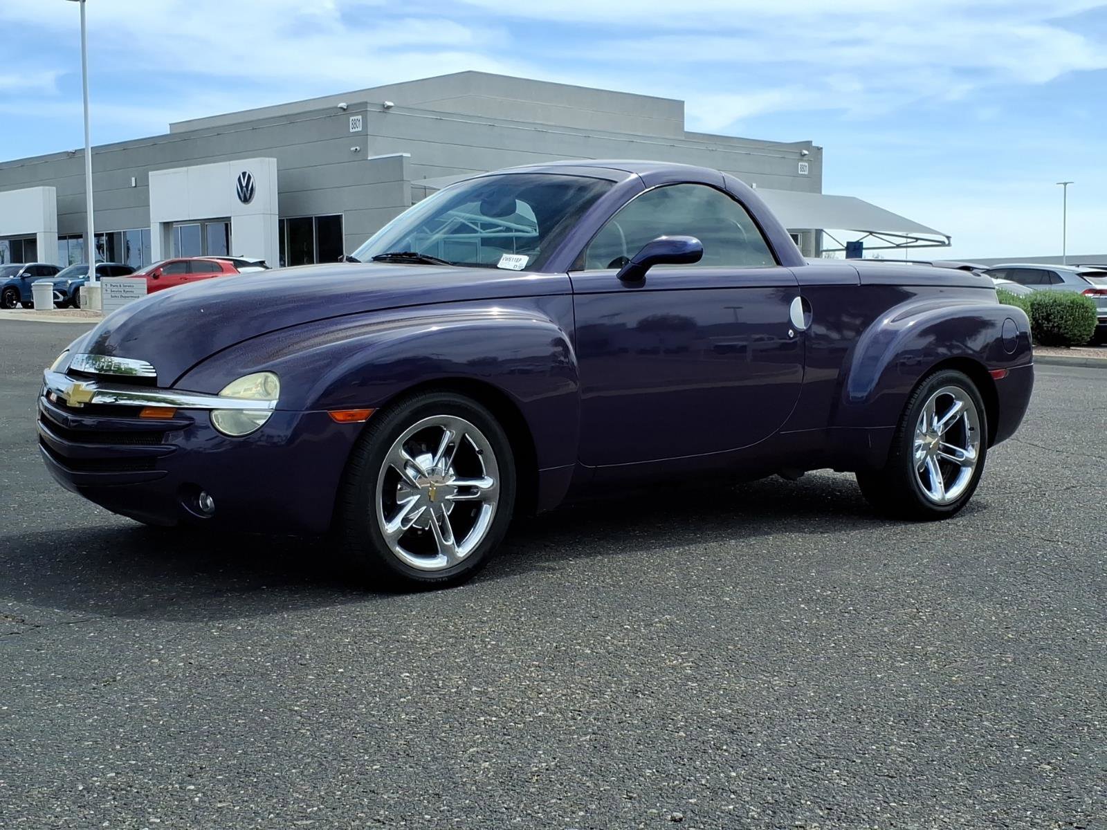 Used 2004 Chevrolet SSR w/ Preferred Equipment Group RWD image 3