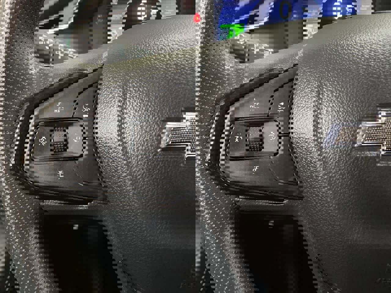 Used 2023 Chevrolet Bolt EUV LT image 21