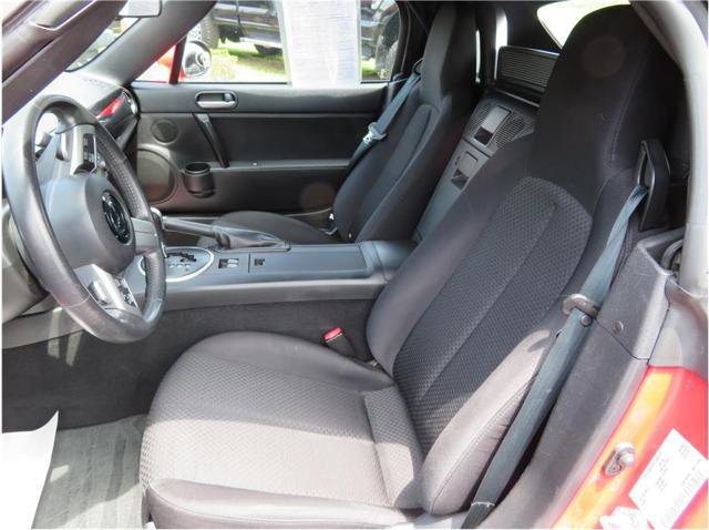 Used 2006 MAZDA MX-5 Miata Sport RWD image 3
