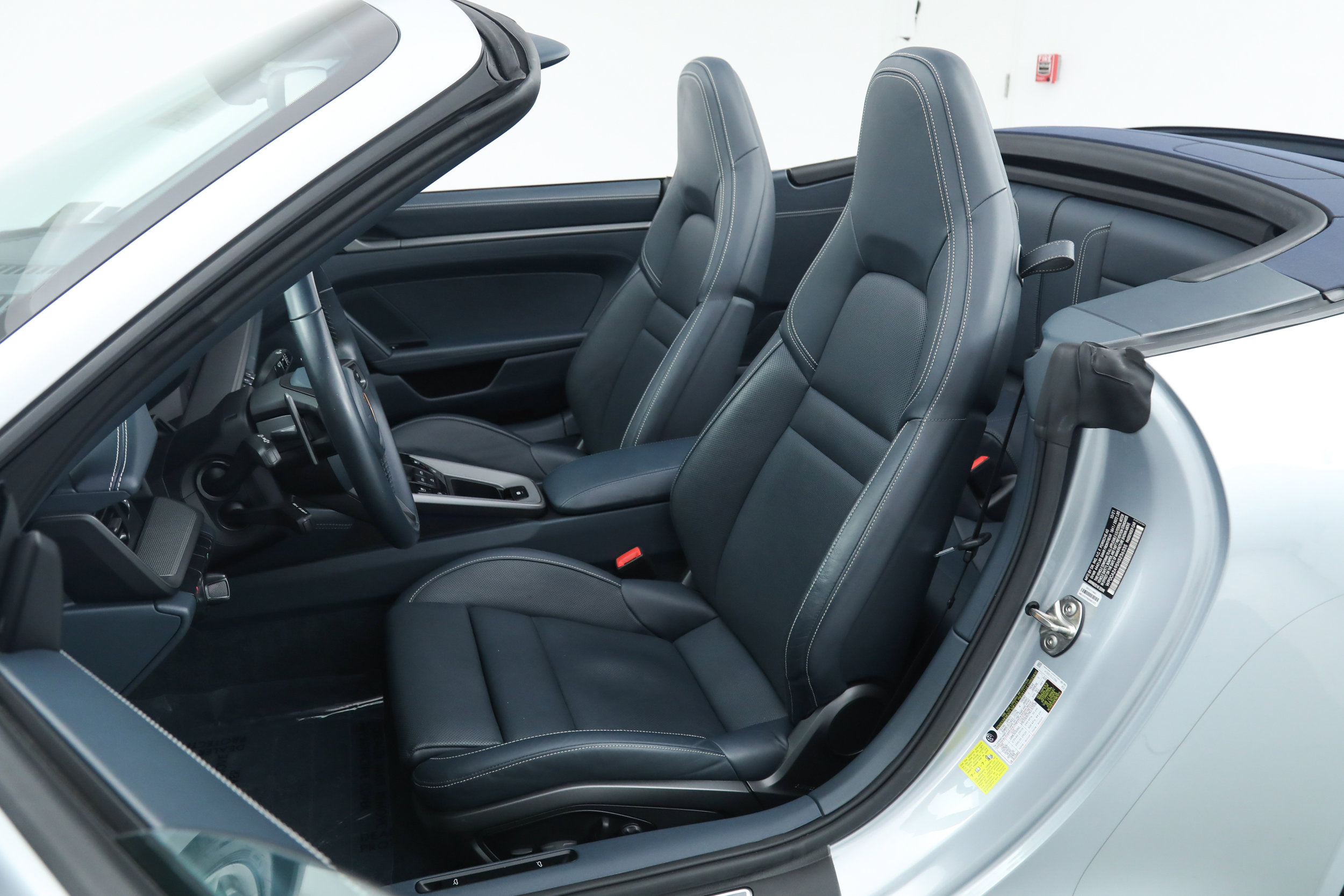 Used 2022 Porsche 911 Carrera RWD image 24