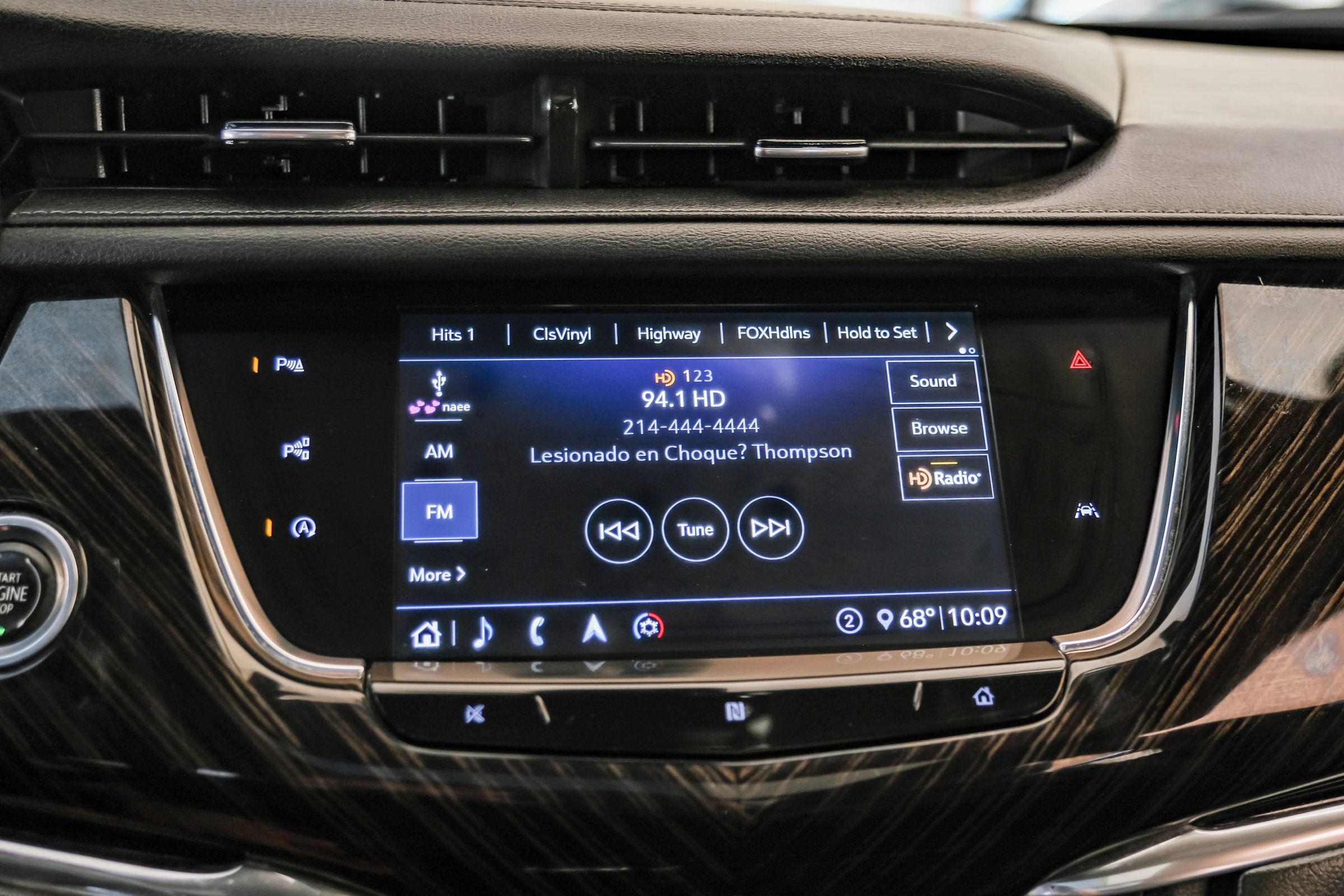 Used 2020 Cadillac XT6 Premium Luxury FWD image 28
