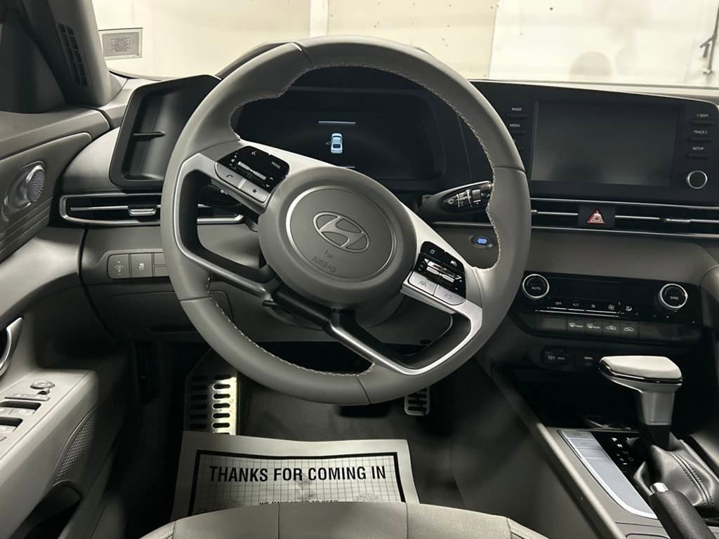 New 2025 Hyundai Elantra Sport image 14