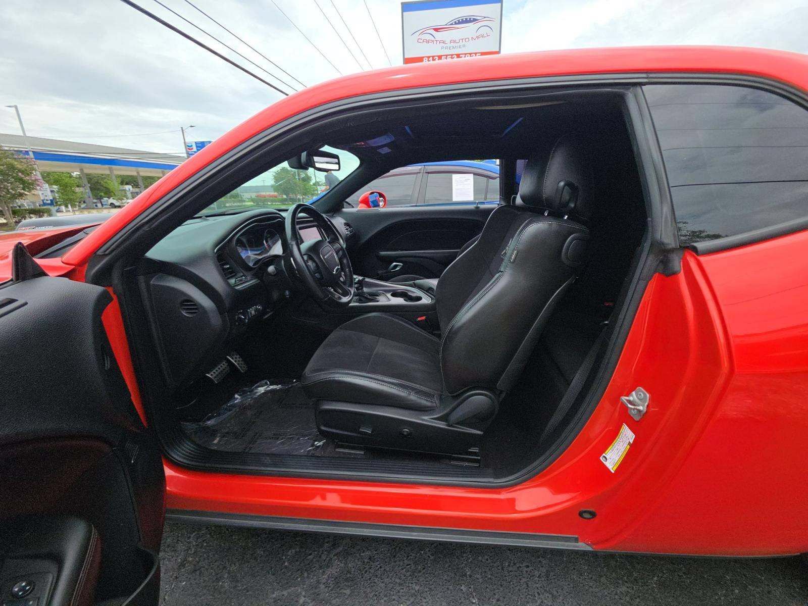 Used 2018 Dodge Challenger R/T Scat Pack RWD image 6