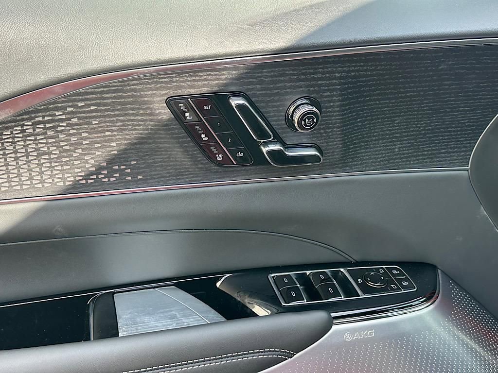 New 2026 Cadillac Lyriq V image 14