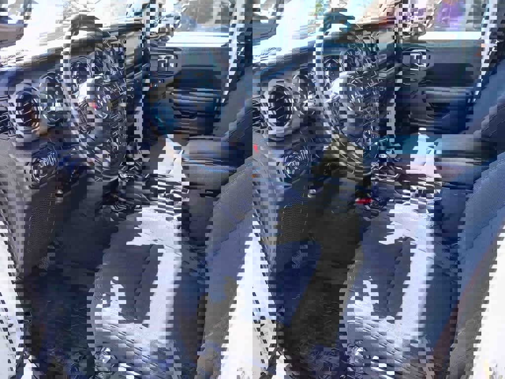 Certified 2022 Jeep Gladiator Sport image 16