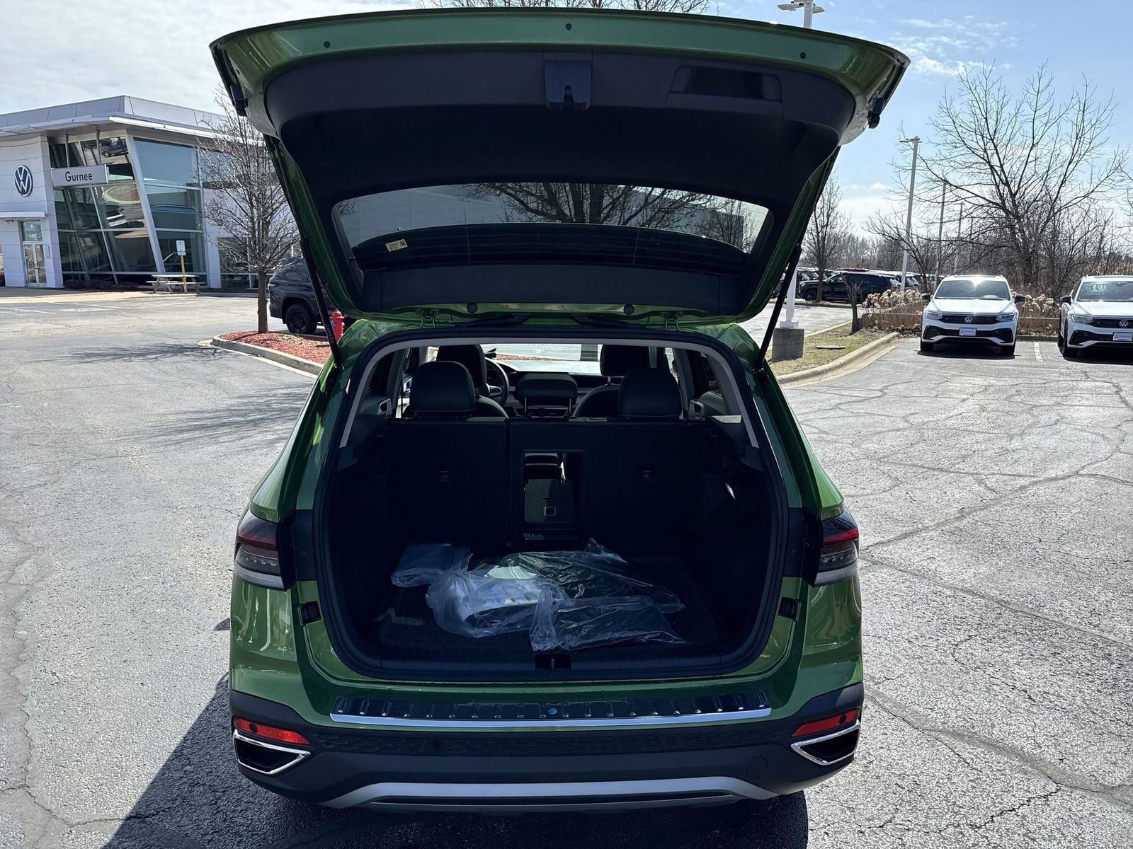 Used 2025 Volkswagen Taos SE AWD/4WD image 26