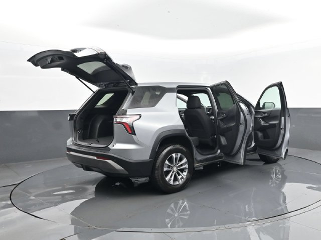 Used 2025 Chevrolet Equinox LT AWD/4WD image 30