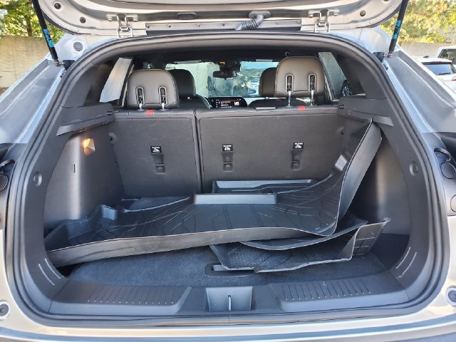 Certified 2024 Chevrolet Trax RS w/ Driver Confidence Package FWD image 11