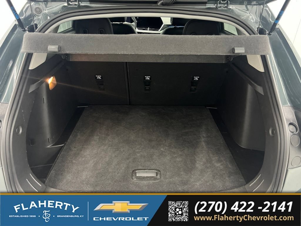 Used 2025 Chevrolet Trax LT FWD image 20
