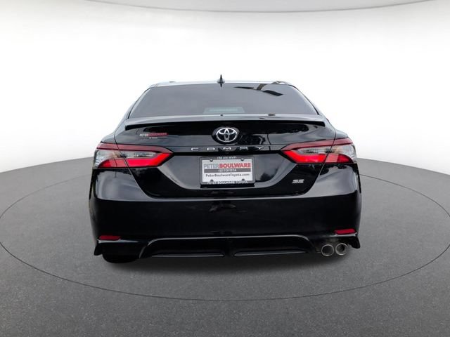 Used 2023 Toyota Camry SE FWD image 5