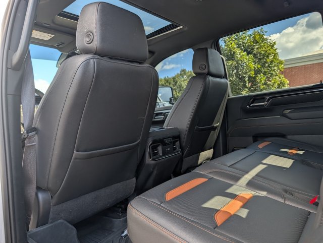 Used 2024 GMC Sierra 2500 AT4 w/ AT4 Premium Plus Package AWD/4WD image 24