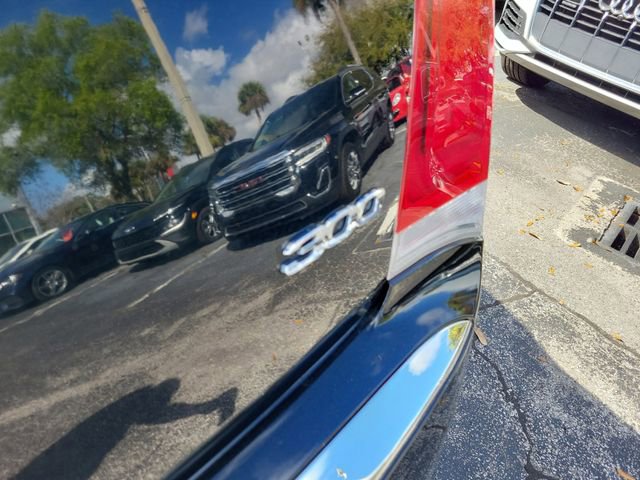 Used 2019 Chrysler 300 Limited RWD image 7