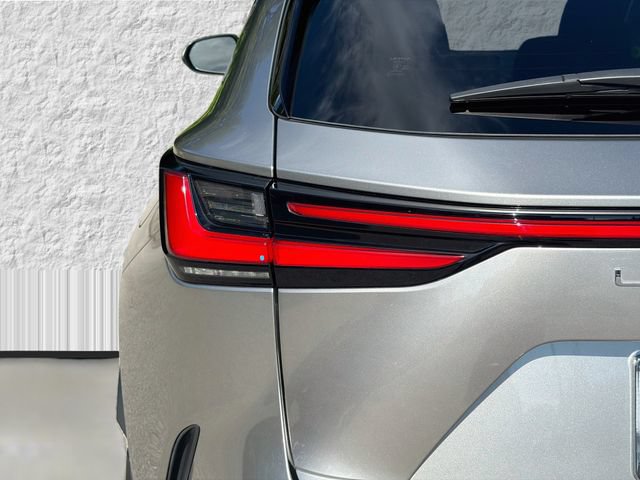 Used 2024 Lexus NX 350h AWD image 10