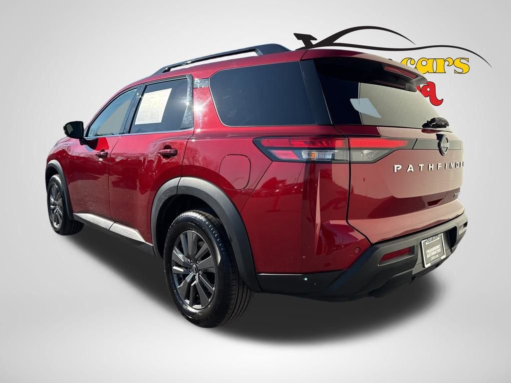Used 2024 Nissan Pathfinder SV image 5
